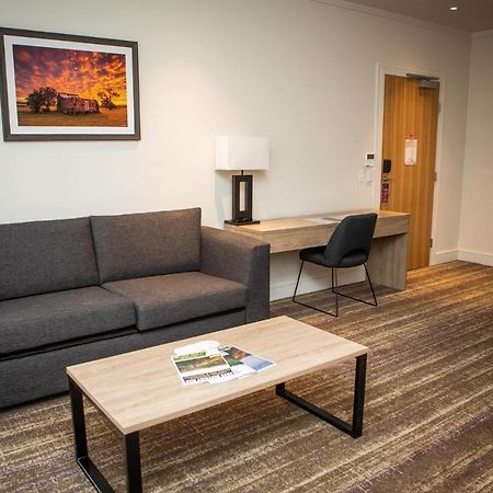 Porter'S Plainland Hotel Екстер'єр фото