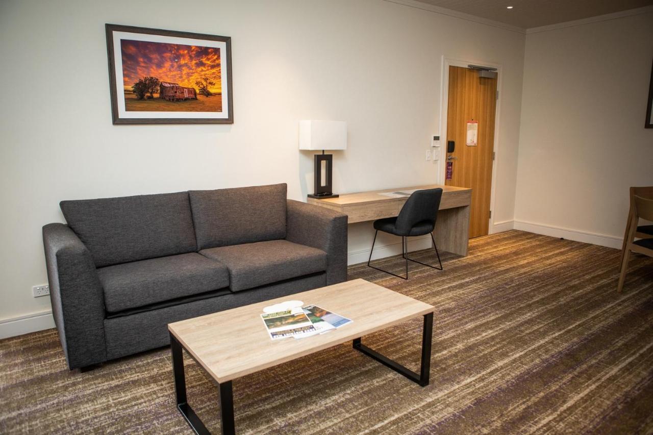 Porter'S Plainland Hotel Екстер'єр фото