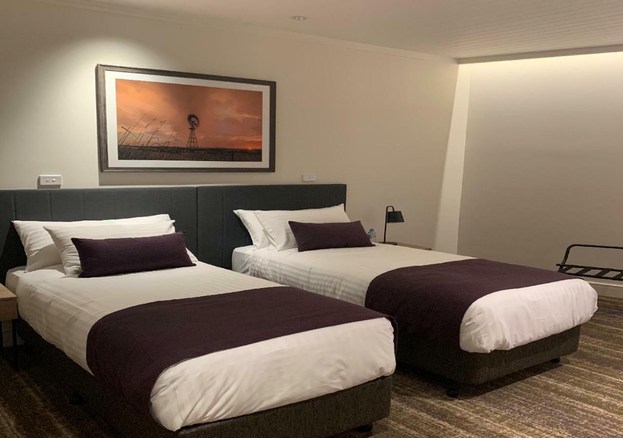Porter'S Plainland Hotel Екстер'єр фото