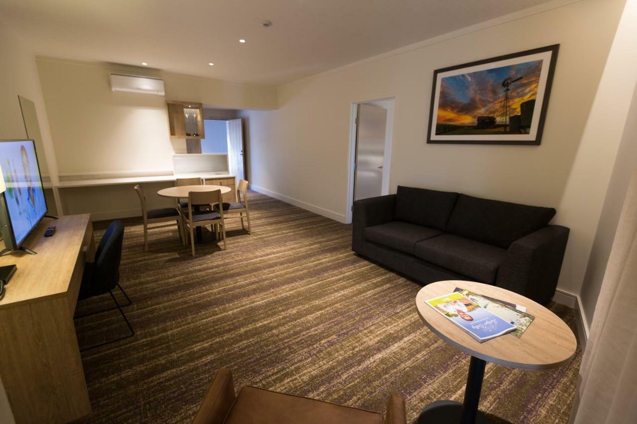 Porter'S Plainland Hotel Екстер'єр фото